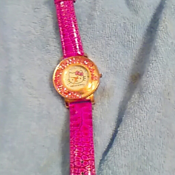 Hello Kitty Watch - Picture 2 of 5